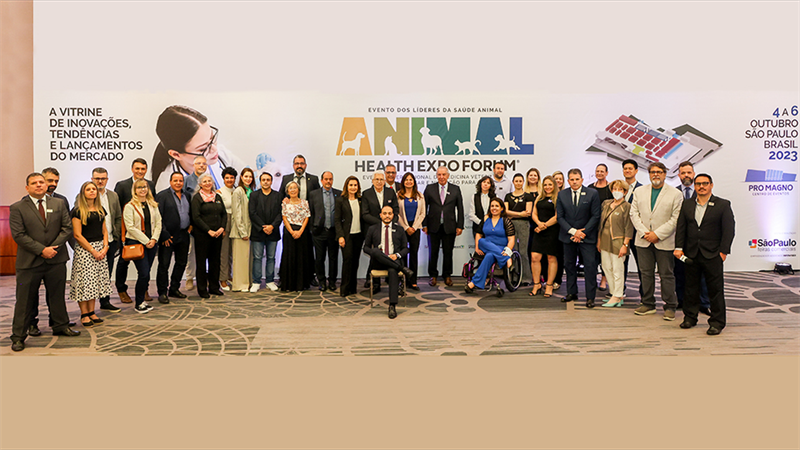  Foto celebrativa após o café da manhã de lançamento oficial do Animal Health Expo+Forum de 2023, com os  diversos envolvidos nesse grande projeto. Créditos: Fredy Uehara