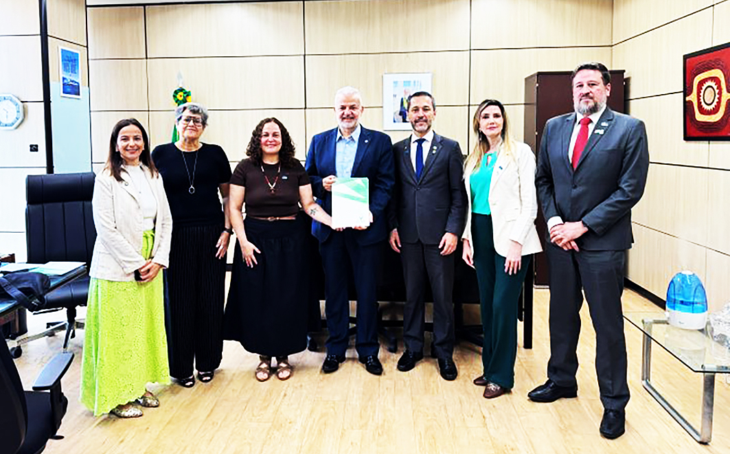 Marina Castro, Simone Perecmanis, Vanessa Negrini, Marcus David, Marcos Vinícius Neves, Ingrid Atayde e Leonardo Nápoli. Créditos: VP Photo Studio