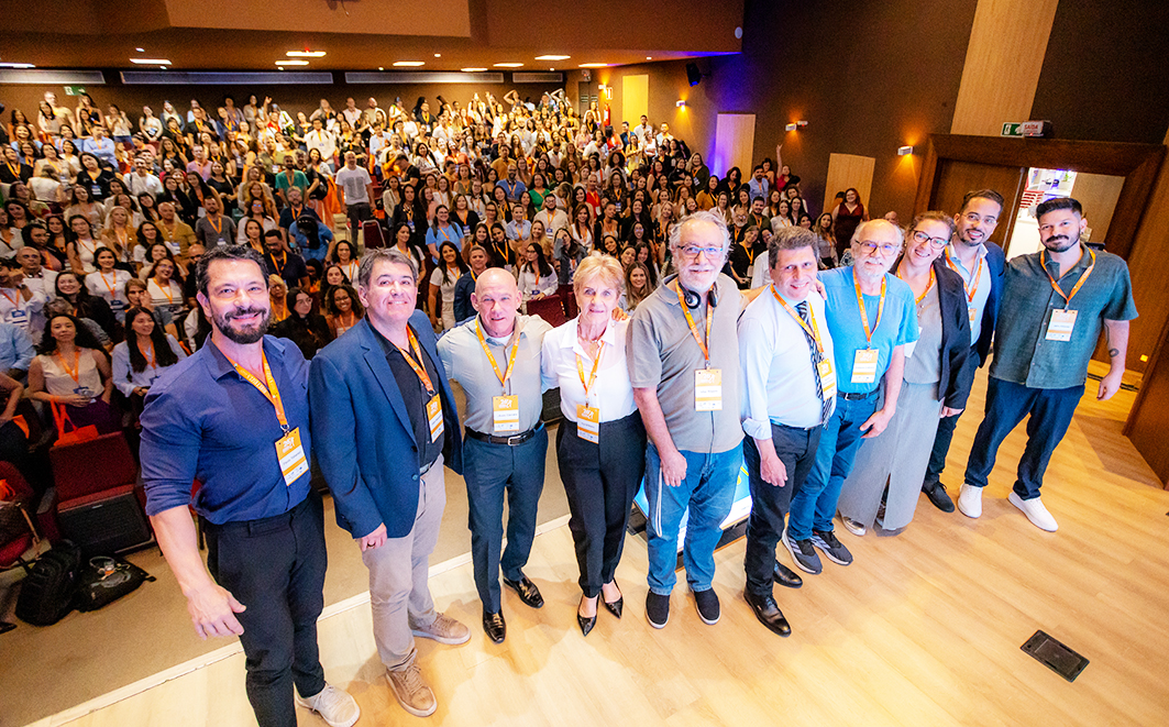 Paulo Tabanez, Fabio Nogueira, Lêucio Câmara Alves, Ingrid Menz, Vitor Marcio Ribeiro, Manolis Saridomichelakis, Octavio Estevez, Romeika Reis, Filipe Dantas Torres e Jairo Alfonso Mendoza. Créditos: Gabriel Lage 