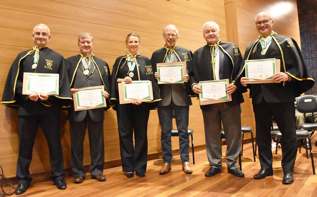 Mauricio Garcia, Antônio Roberto Alves Corrêa, Cristiane Pizzutto, Ricardo Calil, Gervásio Bechara e Ives Miceli De Cravalho. Créditos: Ivete Silva/Imagens Apamvet 