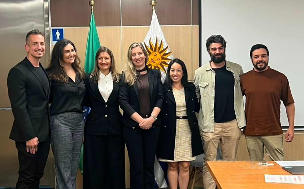 Participantes do lançamento da ExpoCannabis Brasil 2026. Da esquerda para a direita: Bruno Perozzo, Daniela Bittencourt, Mercedes Ponce de Leon, María Noel Reyes, Larissa Uchida, Thiago Cardoso e Celso Junior. Créditos: Bruno Perozzo 